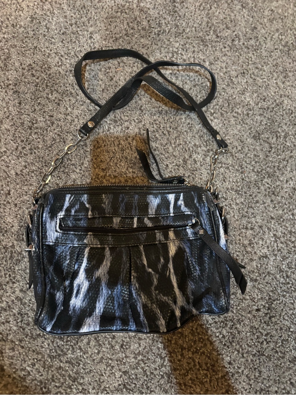 Simply Vera - Vera Wang Unique Crossbody Bag